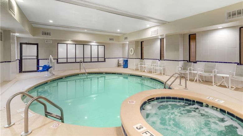 <b>Best Western Plus Richmond Hill Inn Pool</b>. Images powered by <a href="https://iceportal.shijigroup.com/" title="IcePortal" target="_blank">IcePortal</a>.