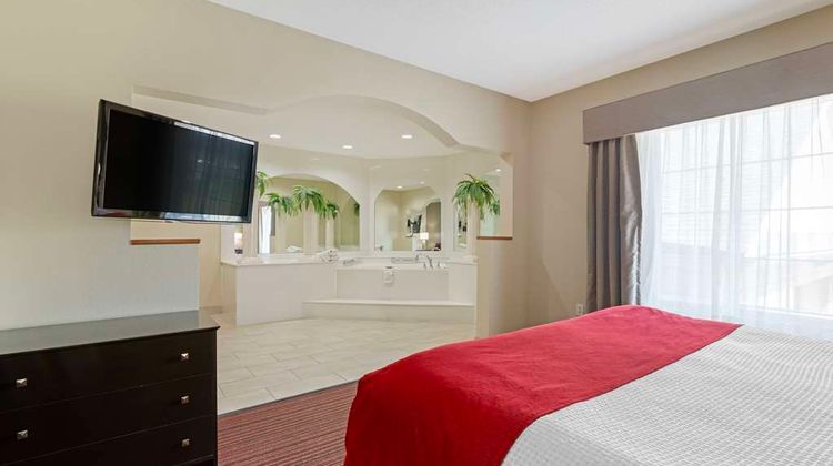 Best Western Plus Bradbury Inn & Suites Room