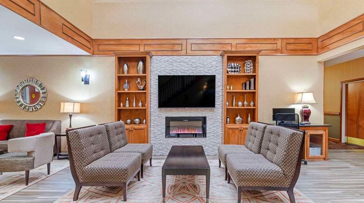 Best Western Plus Bradbury Inn & Suites Lobby