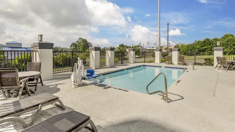 Best Western Commerce Inn Pool