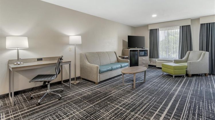 Best Western Commerce Inn Suite