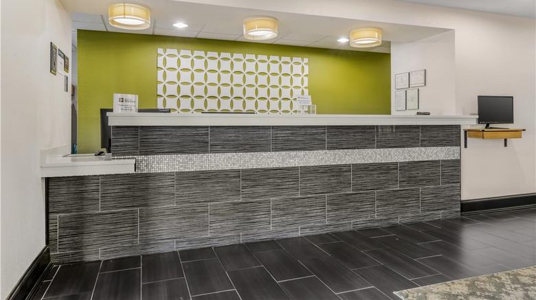 <b>Best Western Commerce Inn Lobby</b>. Images powered by <a href="https://iceportal.shijigroup.com/" title="IcePortal" target="_blank">IcePortal</a>.