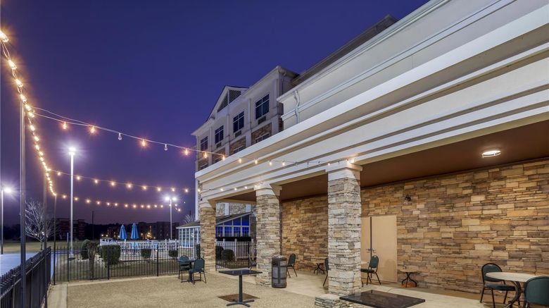 <b>Best Western Plus Rose City Conf Ctr Inn Exterior</b>. Images powered by <a href="https://iceportal.shijigroup.com/" title="IcePortal" target="_blank">IcePortal</a>.