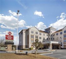Best Western Plus Rose City Conf Ctr Inn Exterior
