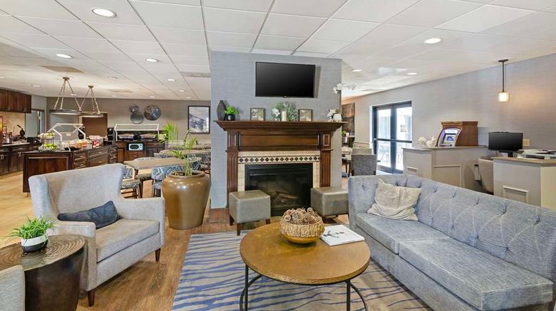 <b>Best Western Savannah Historic District Lobby</b>. Images powered by <a href="https://iceportal.shijigroup.com/" title="IcePortal" target="_blank">IcePortal</a>.