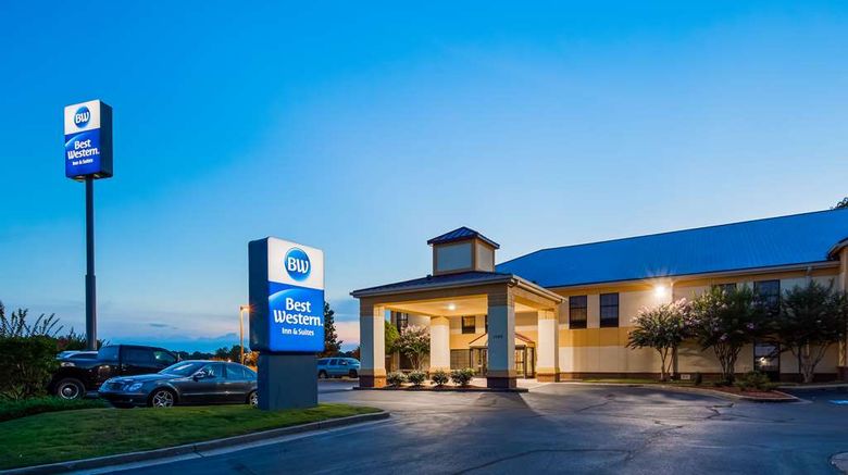 <b>Best Western Hiram Inn & Suites Exterior</b>. Images powered by <a href="https://iceportal.shijigroup.com/" title="IcePortal" target="_blank">IcePortal</a>.