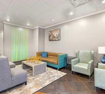 Best Western Plus Savannah Arpt Stes Lobby