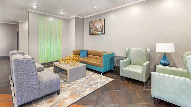 Best Western Plus Savannah Arpt Stes Lobby