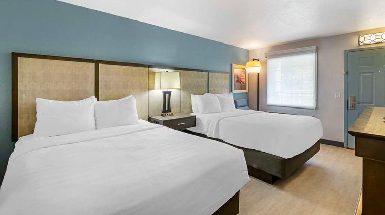 Best Western Plus St. Simons Room