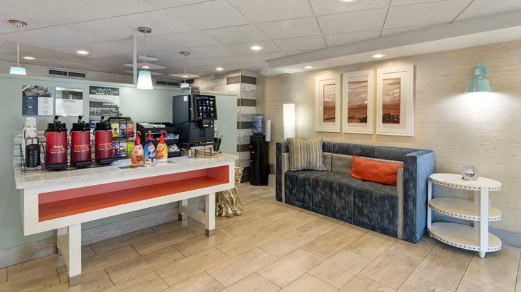 Best Western Plus St. Simons Lobby