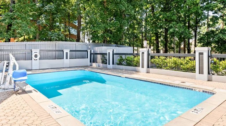 <b>Best Western Gwinnett Center Hotel Pool</b>. Images powered by <a href="https://iceportal.shijigroup.com/" title="IcePortal" target="_blank">IcePortal</a>.