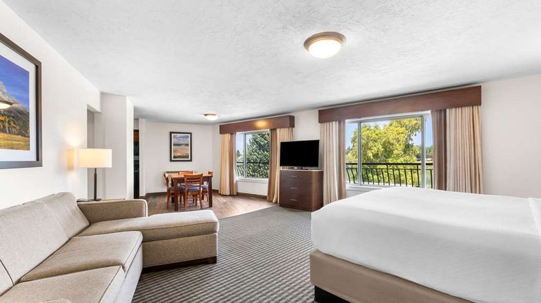 <b>Best Western Driftwood Inn Suite</b>. Images powered by <a href="https://iceportal.shijigroup.com/" title="IcePortal" target="_blank">IcePortal</a>.