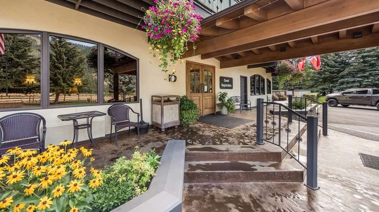 Best Western Tyrolean Lodge Exterior