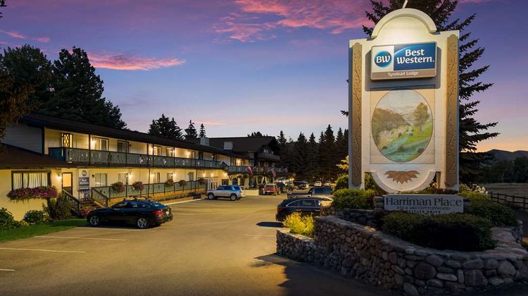 Best Western Tyrolean Lodge Exterior