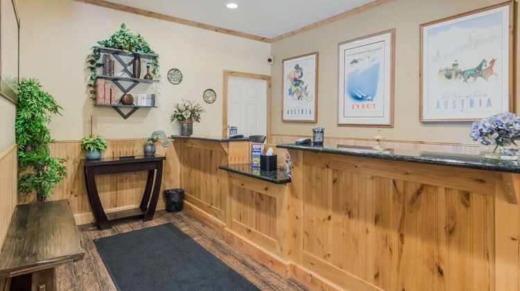 Best Western Tyrolean Lodge Lobby