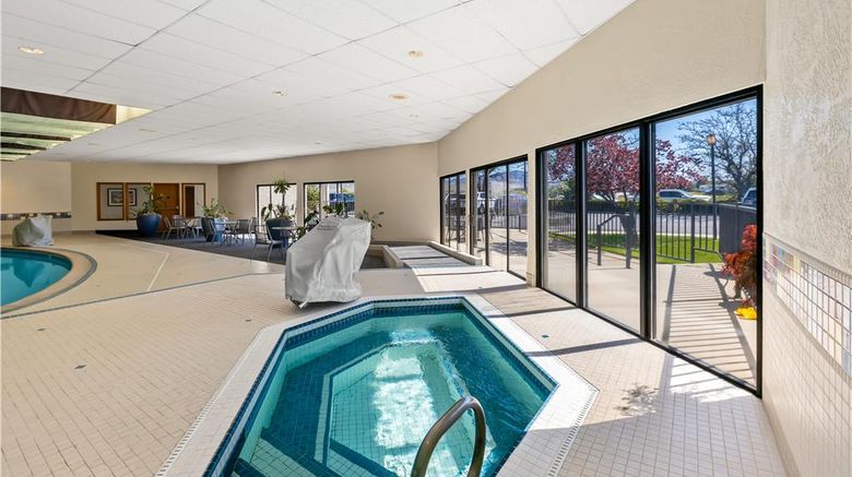 <b>Best Western Vista Inn at the Airport Pool</b>. Images powered by <a href="https://iceportal.shijigroup.com/" title="IcePortal" target="_blank">IcePortal</a>.
