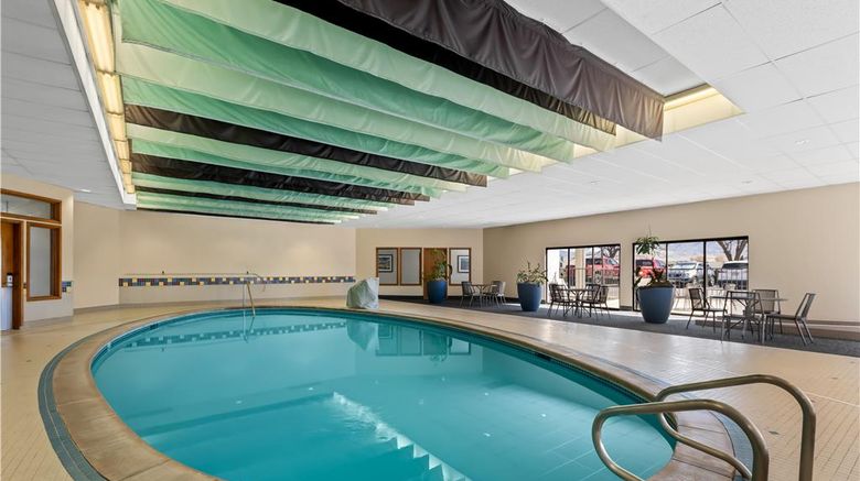 <b>Best Western Vista Inn at the Airport Pool</b>. Images powered by <a href="https://iceportal.shijigroup.com/" title="IcePortal" target="_blank">IcePortal</a>.
