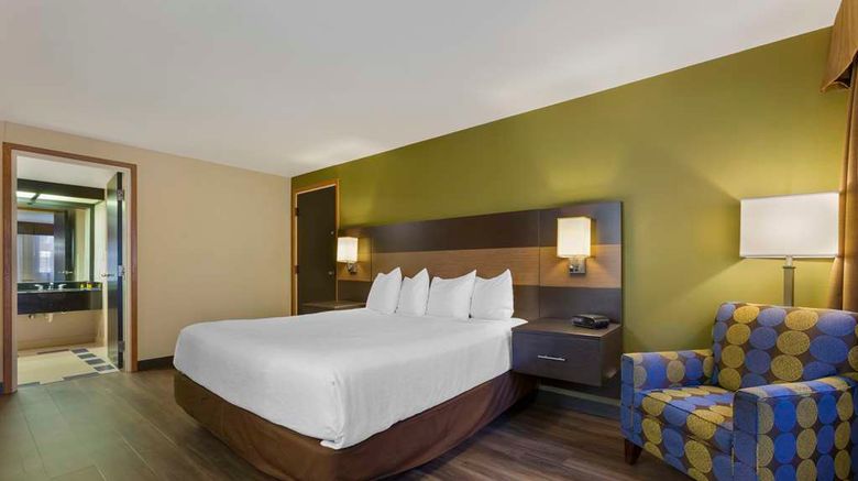 <b>Best Western Plus University Inn Suite</b>. Images powered by <a href="https://iceportal.shijigroup.com/" title="IcePortal" target="_blank">IcePortal</a>.