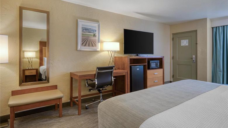 <b>Best Western Foothills Inn Room</b>. Images powered by <a href="https://iceportal.shijigroup.com/" title="IcePortal" target="_blank">IcePortal</a>.