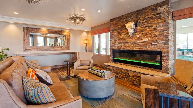 <b>Best Western Plus CottonTree Inn Lobby</b>. Images powered by <a href="https://iceportal.shijigroup.com/" title="IcePortal" target="_blank">IcePortal</a>.
