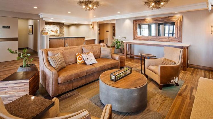 Best Western Plus CottonTree Inn Lobby