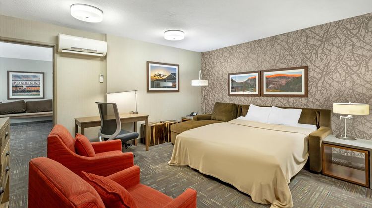 Best Western Plus CottonTree Inn Room