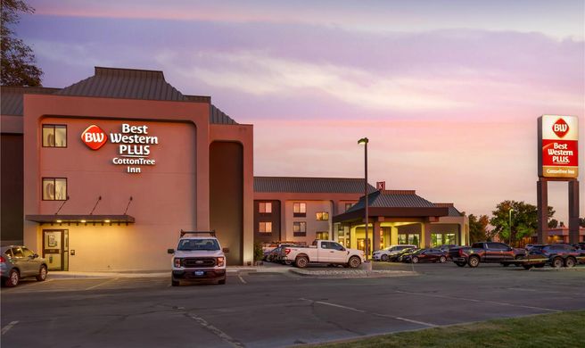 Best Western Plus CottonTree Inn Exterior