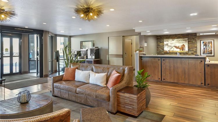 Best Western Plus CottonTree Inn Lobby