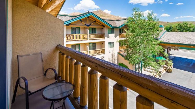 Best Western Plus Kentwood Lodge Room