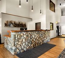 Best Western Sawtooth Inn & Suites Lobby