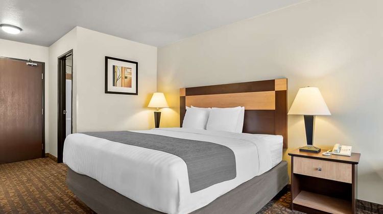 Best Western Sawtooth Inn & Suites Room