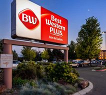Best Western Plus Caldwell Inn & Suites Exterior