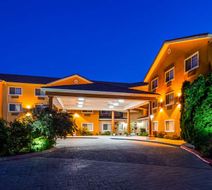Best Western Plus Caldwell Inn & Suites Exterior