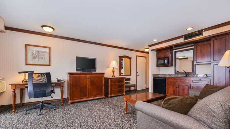 Best Western Edgewater Resort Suite