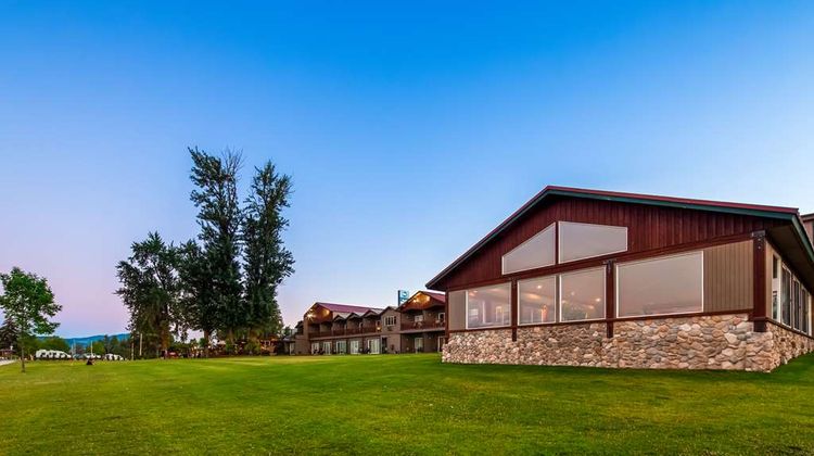 Best Western Edgewater Resort Exterior