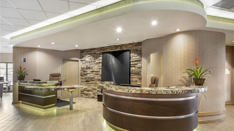 <b>Best Western Plus Coeur d'Alene Inn Lobby</b>. Images powered by <a href="https://iceportal.shijigroup.com/" title="IcePortal" target="_blank">IcePortal</a>.