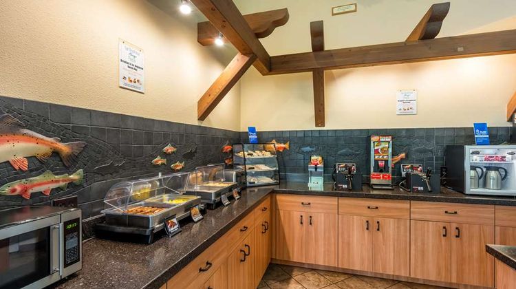 Best Western Lodge at River's Edge Restaurant