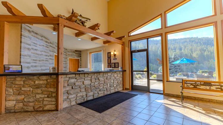 Best Western Lodge at River's Edge Lobby