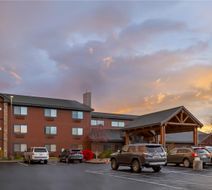 Best Western Plus McCall Lodge & Suites Exterior