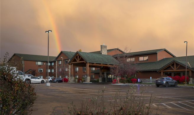 Best Western Plus McCall Lodge & Suites Exterior