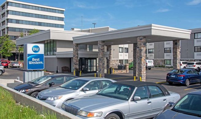 Best Western at O'Hare Exterior
