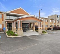 Best Western Plus Oakbrook Inn Exterior