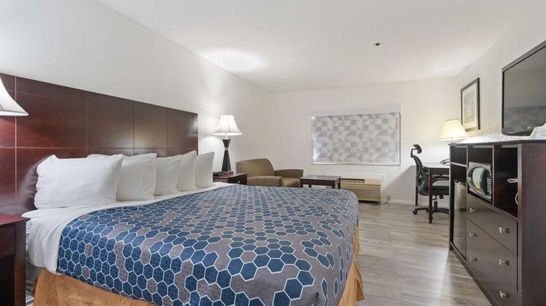 <b>Best Western Plus Oakbrook Inn Suite</b>. Images powered by <a href="https://iceportal.shijigroup.com/" title="IcePortal" target="_blank">IcePortal</a>.