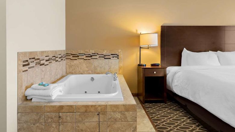 <b>Best Western Paradise Inn Room</b>. Images powered by <a href="https://iceportal.shijigroup.com/" title="IcePortal" target="_blank">IcePortal</a>.