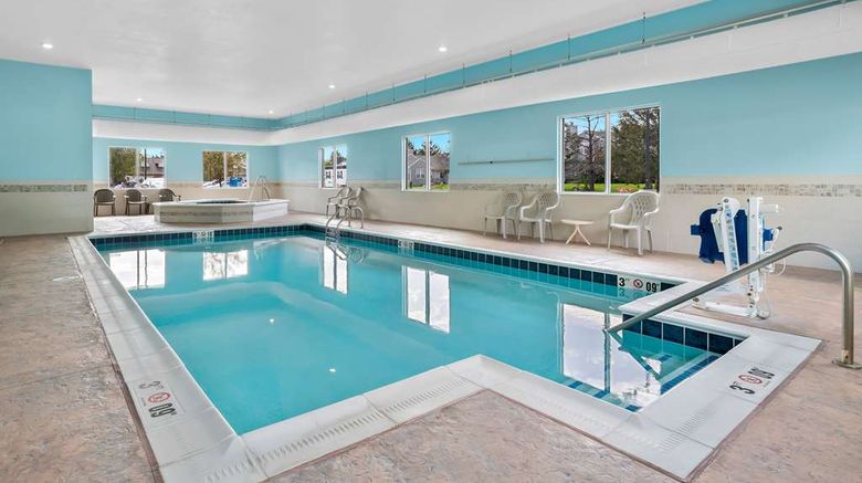 <b>Best Western Paradise Inn Pool</b>. Images powered by <a href="https://iceportal.shijigroup.com/" title="IcePortal" target="_blank">IcePortal</a>.