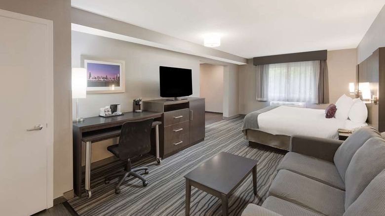 <b>Best Western Riverside Inn Suite</b>. Images powered by <a href="https://iceportal.shijigroup.com/" title="IcePortal" target="_blank">IcePortal</a>.
