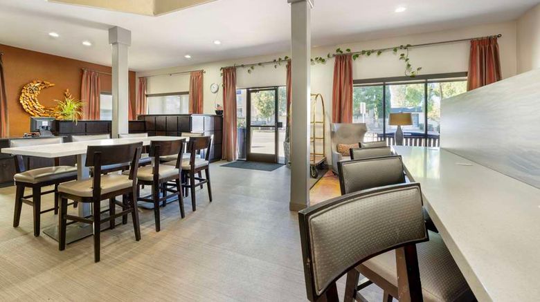 <b>Best Western Royal Palace Inn & Suites Restaurant</b>. Images powered by <a href="https://iceportal.shijigroup.com/" title="IcePortal" target="_blank">IcePortal</a>.