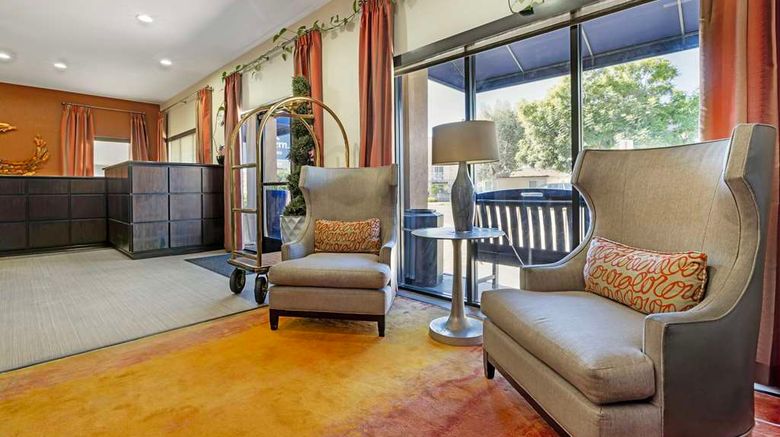 <b>Best Western Royal Palace Inn & Suites Lobby</b>. Images powered by <a href="https://iceportal.shijigroup.com/" title="IcePortal" target="_blank">IcePortal</a>.