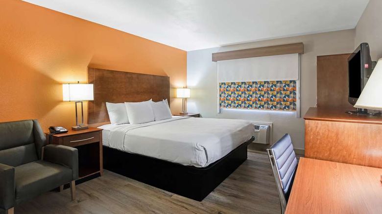 <b>Best Western U. S. Inn Room</b>. Images powered by <a href="https://iceportal.shijigroup.com/" title="IcePortal" target="_blank">IcePortal</a>.