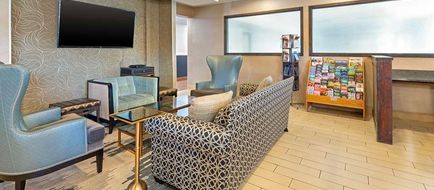 Best Western Des Plaines Inn Lobby